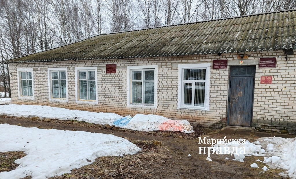 Сельский клуб внешне неказист, но жизнь здесь бьет ключом. Сельский клуб внешне неказист, но жизнь здесь бьет ключом 1.jpg