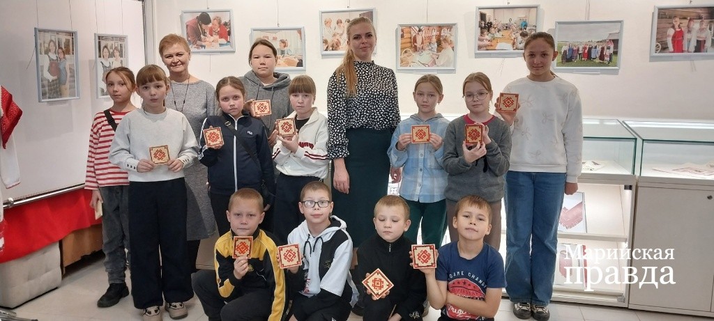 На экскурсию в музей вместе со своими учениками. На экскурсию в музей вместе со своими учениками 1.jpg
