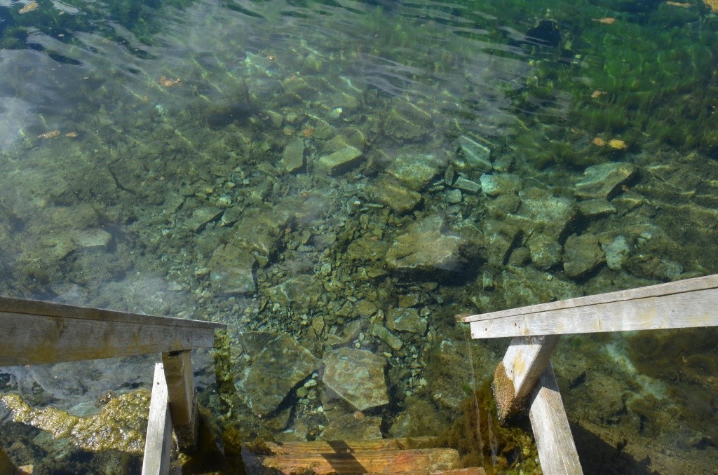 Вода здесь изумительно прозрачная. Вода здесь изумительно прозрачная.jpg