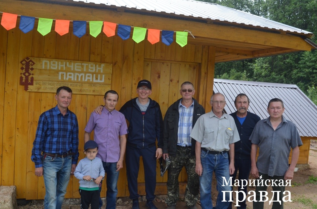 Деревенские активисты, которые трудились на обустройстве ключа. Деревенские активисты, которые трудились на обустройстве ключа 1.jpg