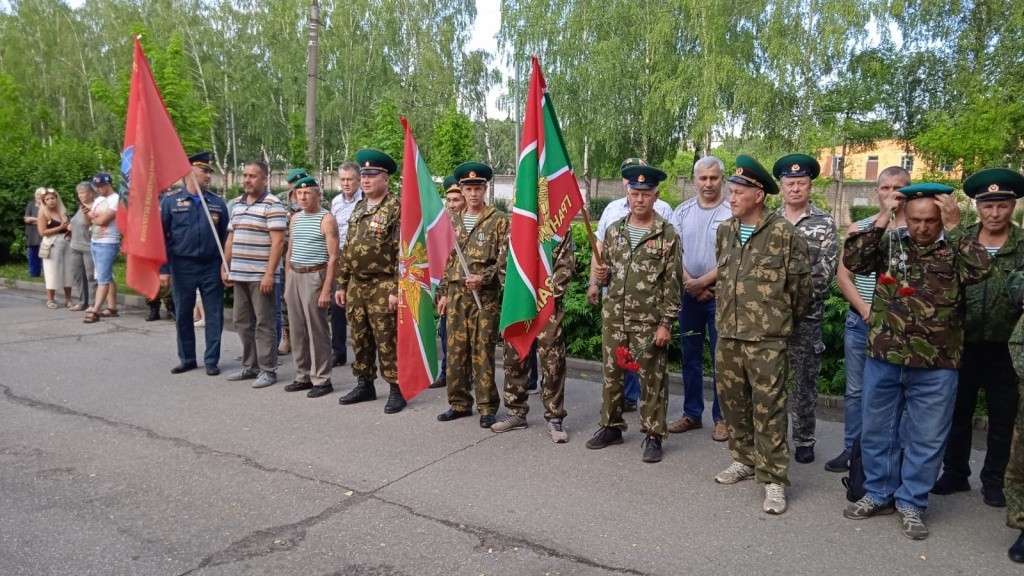 В одном строю - в одной семье. (Фото предоставлено Михаилом Сусловым). В одном строю - в одной семье. (Фото предоставлено Михаилом Сусловым).